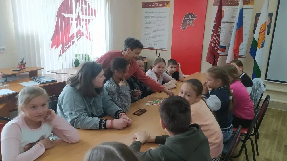 5 июня "Игры народов России" в нашем лагере провела Галина Авдеевна Навалихина.  Татьяна Петровна Бо