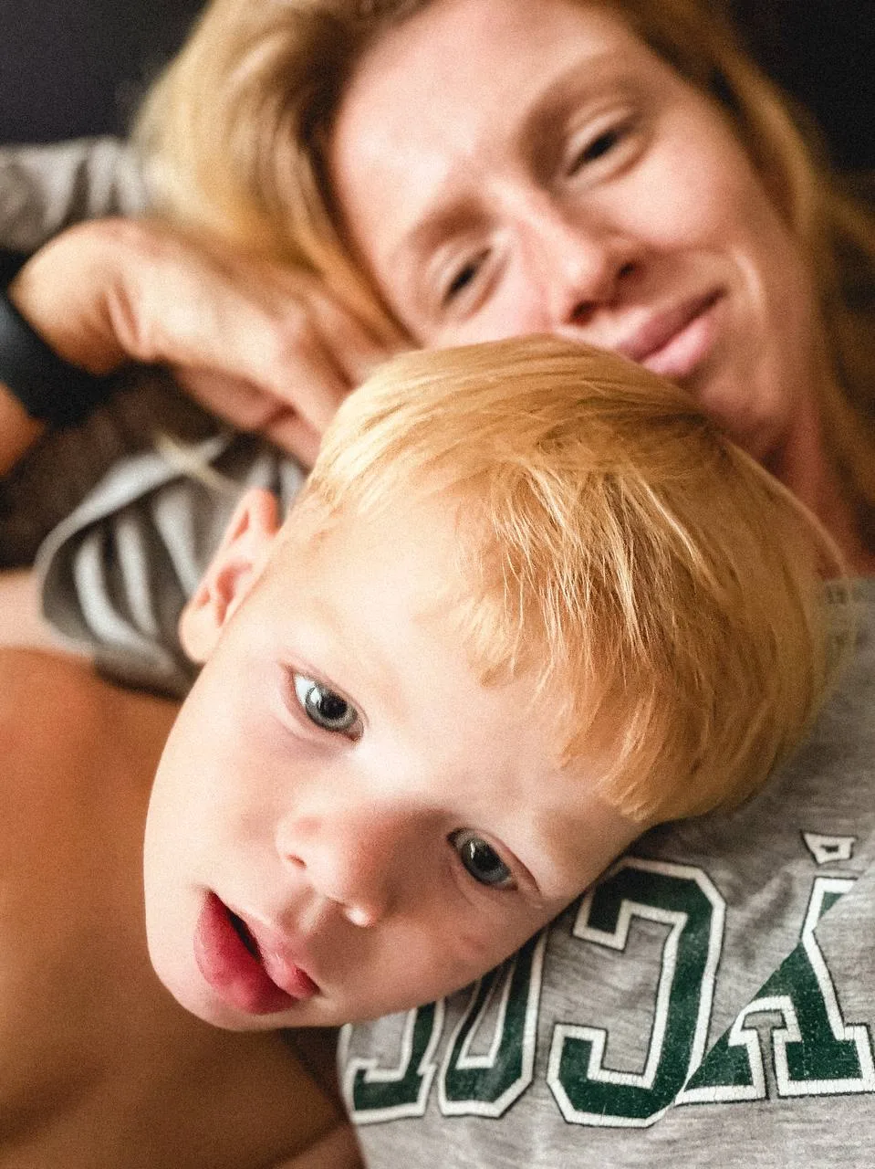 Ближайшую неделю на домашнем, у этого паренька сегодня температура была почти 40 💔