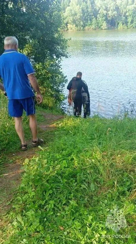 41-летний мужчина утонул в Челнах

Он купался в необорудованном водоеме. Тело погибшего достали в 10