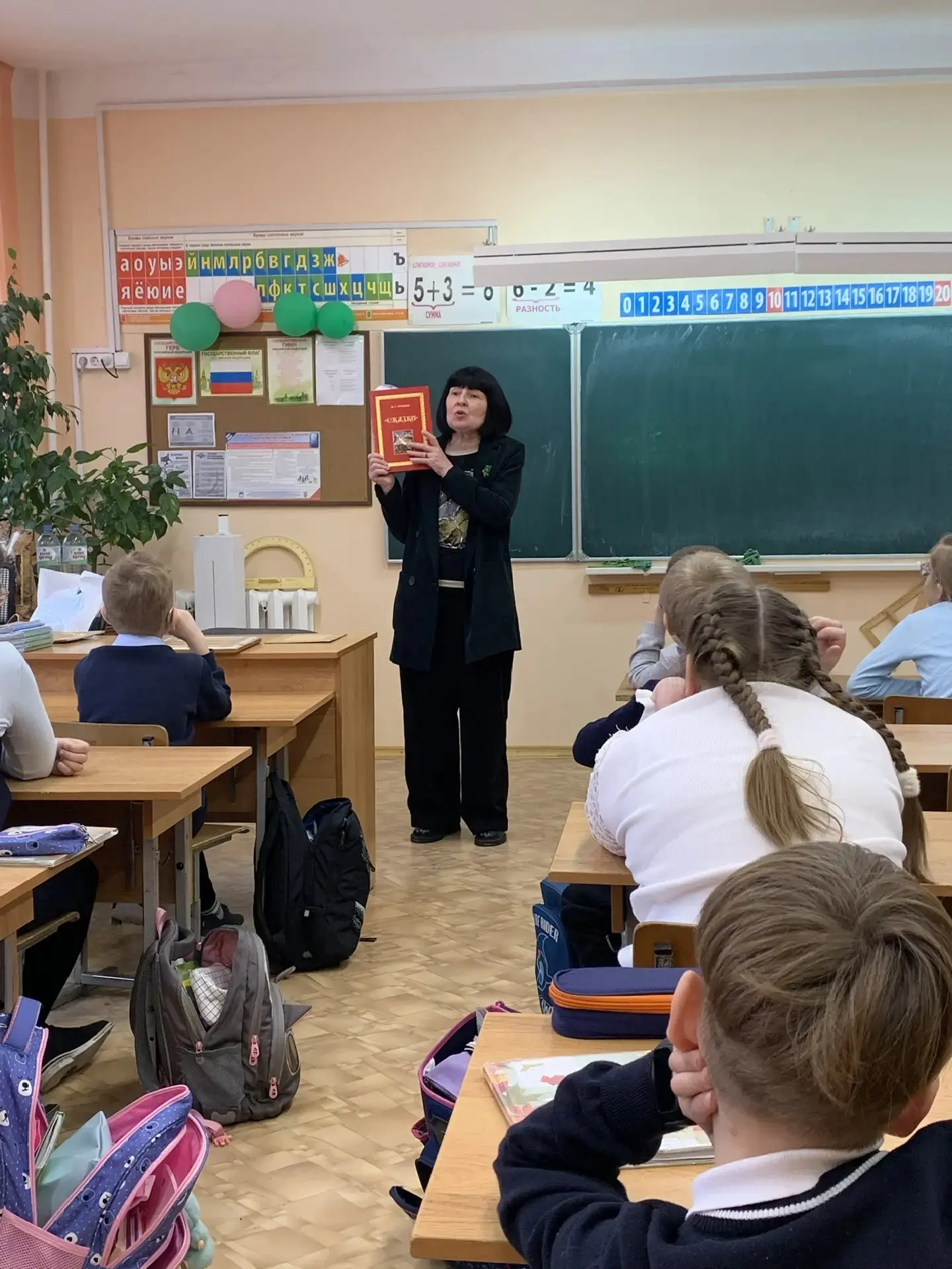 Сегодня в нашем лицее состоялась встреча с сотрудниками музея Тургенева. Хочется выразить огромную б