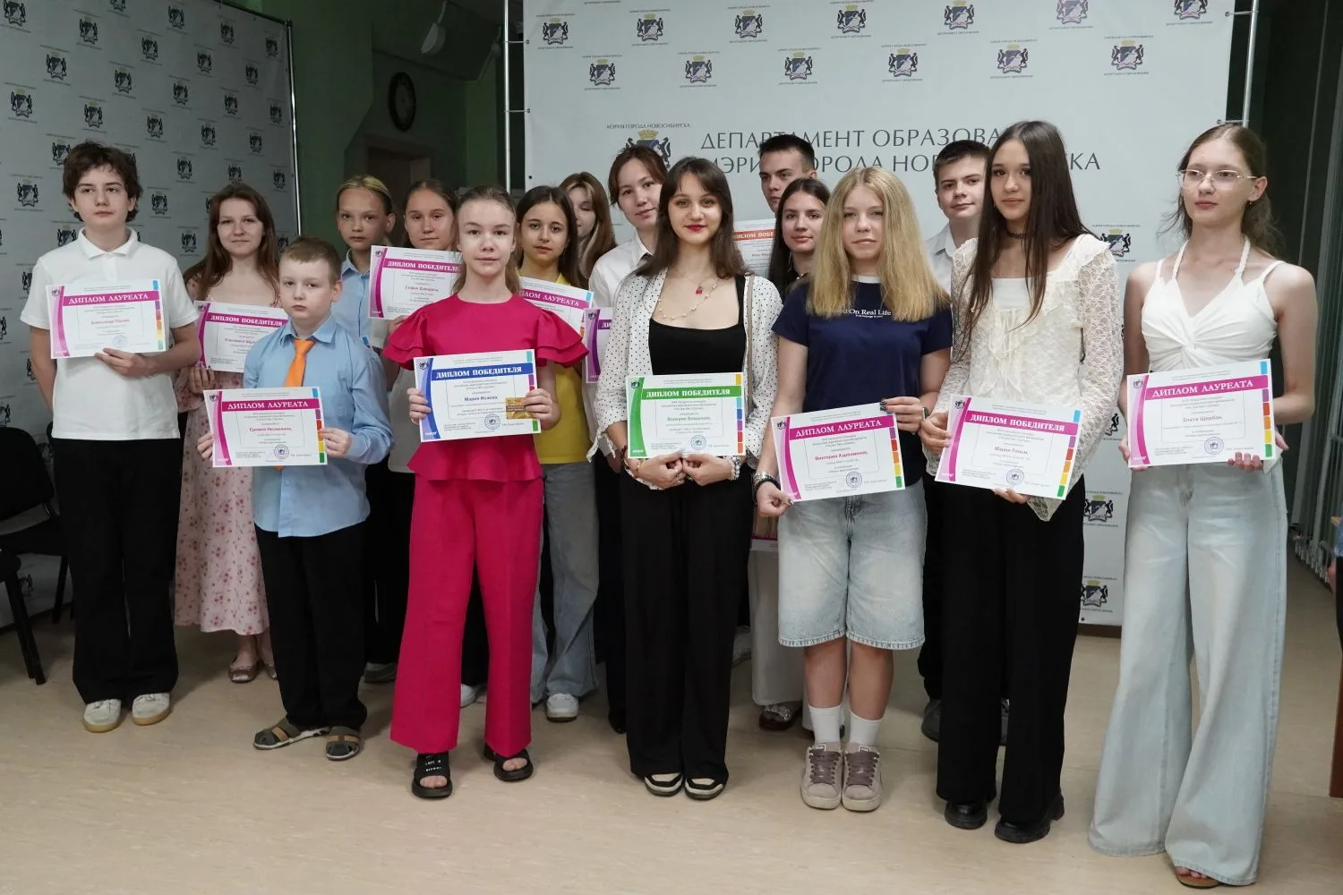 📝 Ни дня без строчки

Пока за окном июньская жара, наши юнкоры доказывают: каникулы — не повод молч