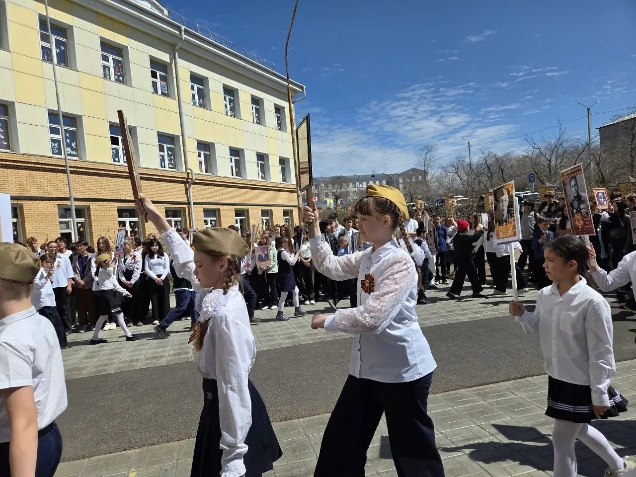 🌟Память, гордость, уважение: в школе прошёл митинг в честь 81-й годовщины Великой Победы🌟    81 год 