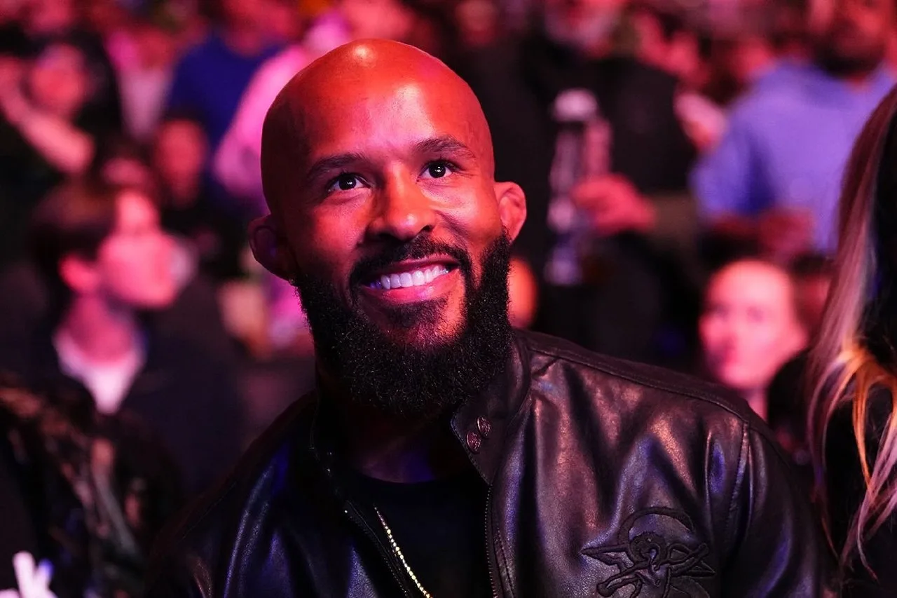 Деметриус Джонсон призвал UFC заплатить любые деньги ради подписания Усмана Нурмагомедова