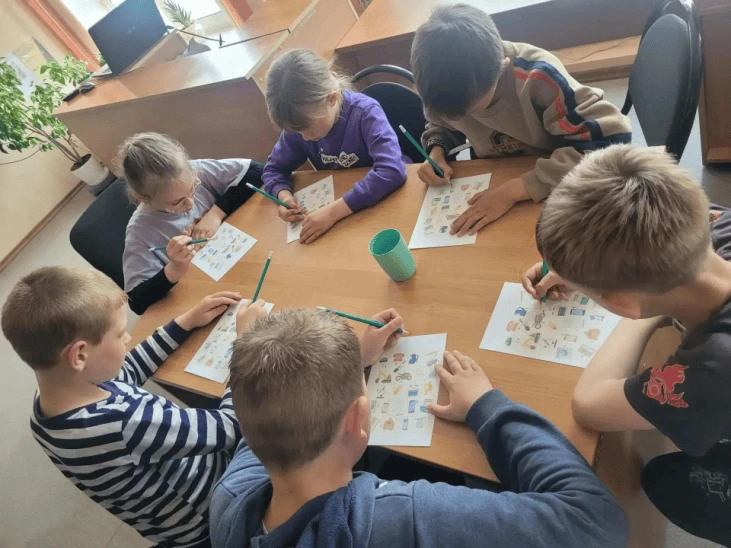 🧩Игротека «В лабиринтах игр и головоломок» в сельской библиотеке № 2 села Озёрское

13 июля отмечае