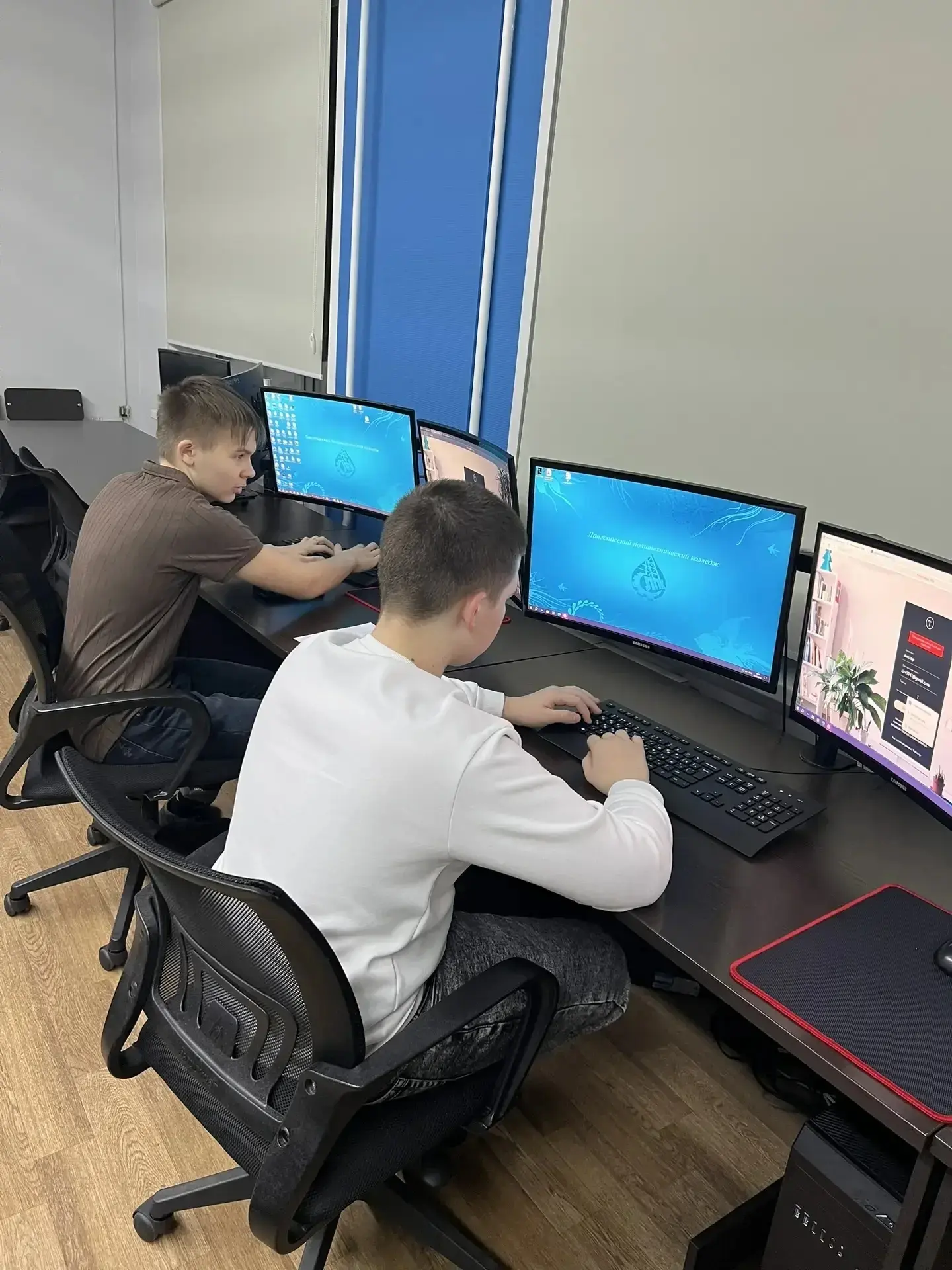 Прикоснись к профессии: профпроба «Веб-технологии» 🖥️🖱️🌐 Профпроба «Веб-технологии» покорила ребят о