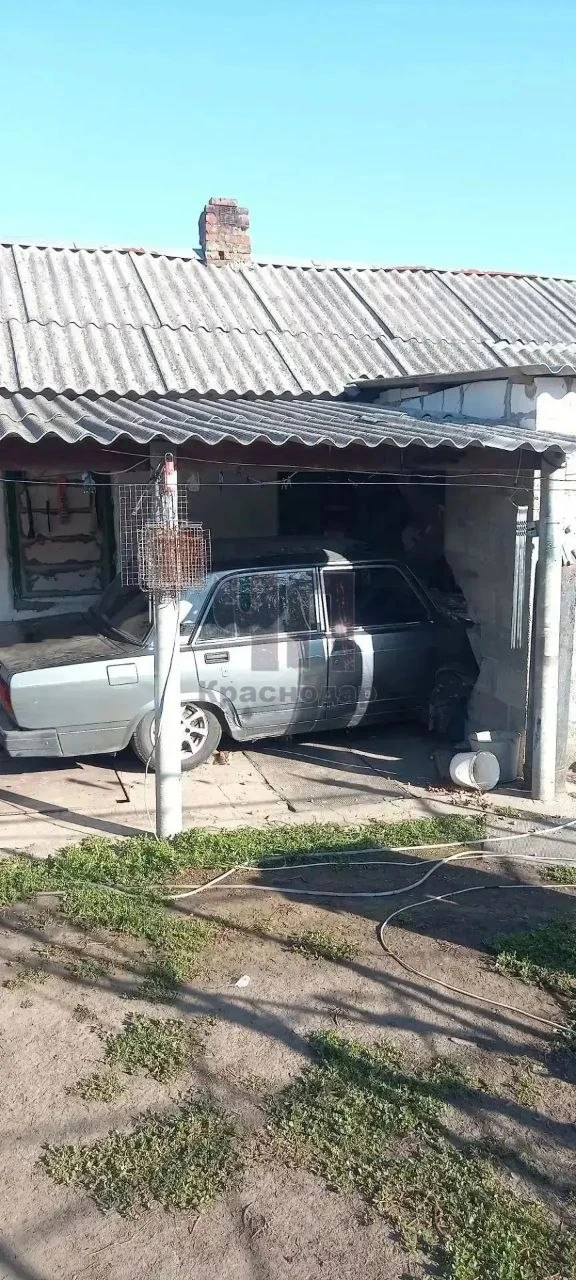 11 сентября пьяный 19-летний водитель «ВАЗ-2107» в Отрадо-Кубанском врезался в «Ладу Гр...
