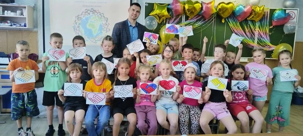 День 6: Учимся быть добрыми и творить прекрасное! ✨

Вежливость — это не просто слова, это маленькие