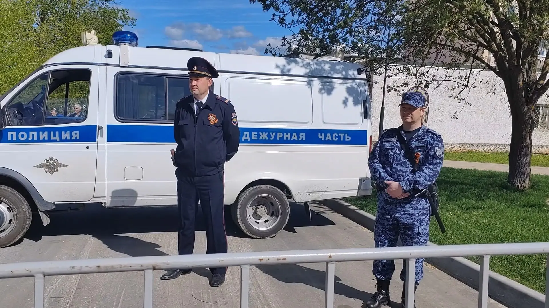 В целях обеспечения правопорядка и общественной безопасности, усиления борьбы с преступностью и экст