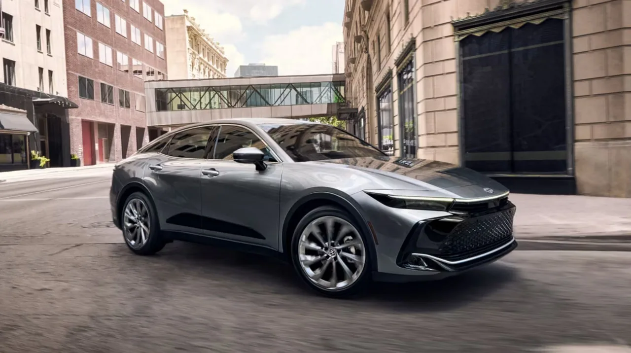 Toyota Crown снова немного улучшили 🇯🇵