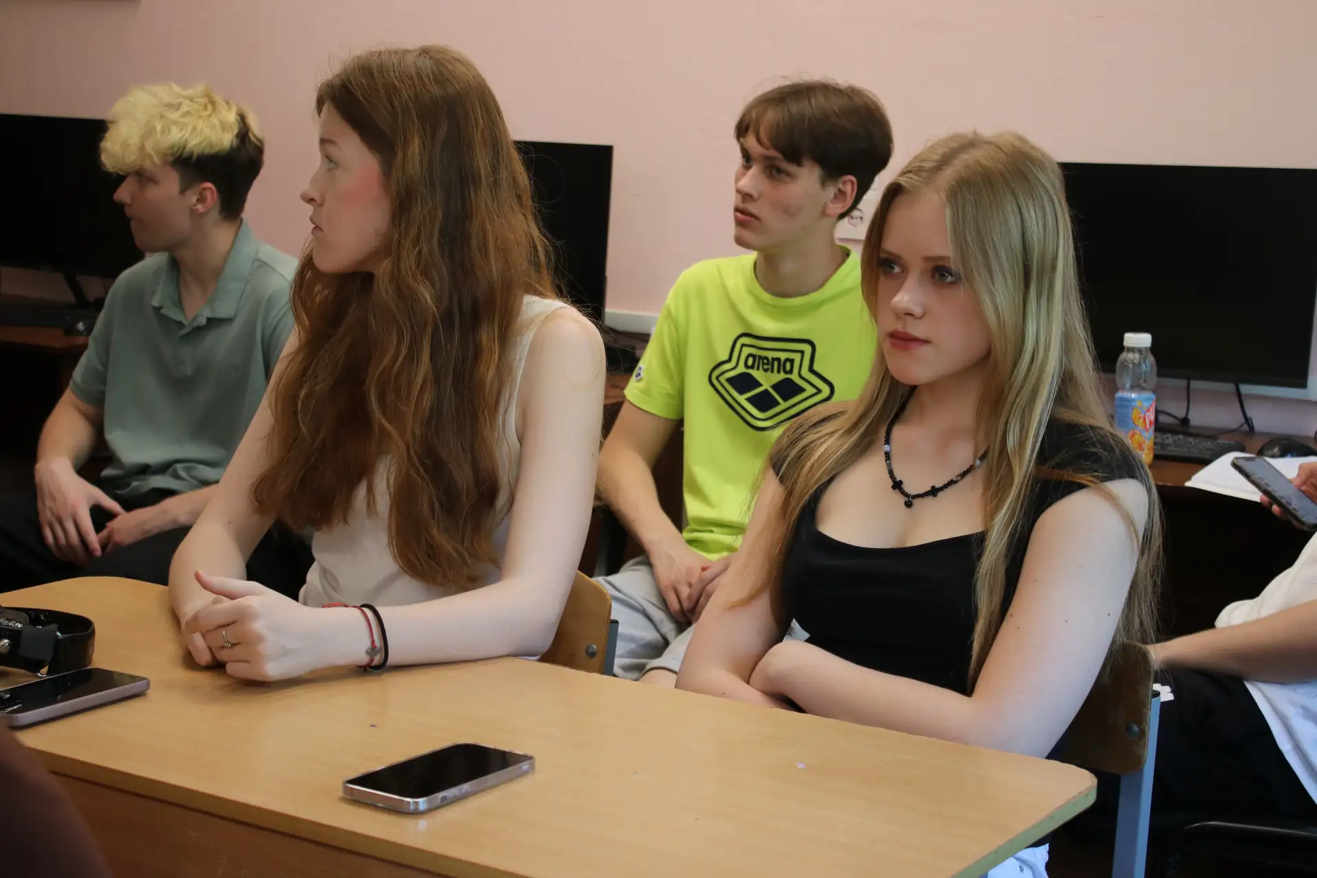 Продолжаем знакомить будущих выпускников с возможностями целевого обучения! 😉  Начальник Центра проф