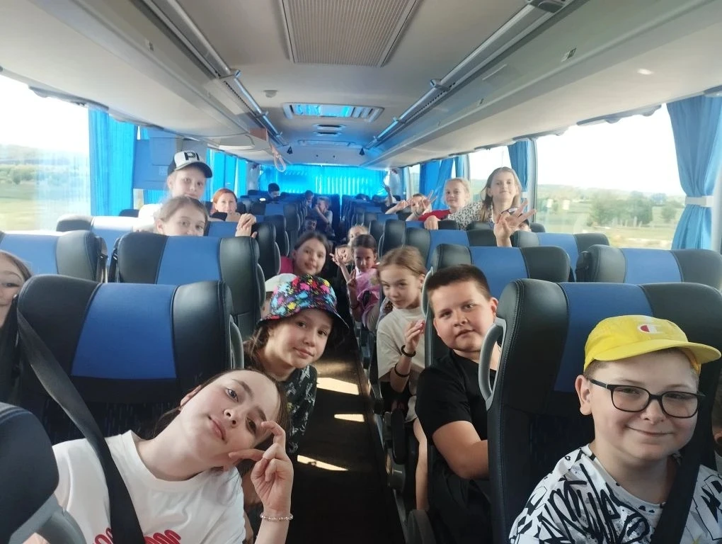🚌 Сегодня, ребята из 3 «А» и 3 «Е» классов вместе  с классными руководителями  Мирославой Ивановной 