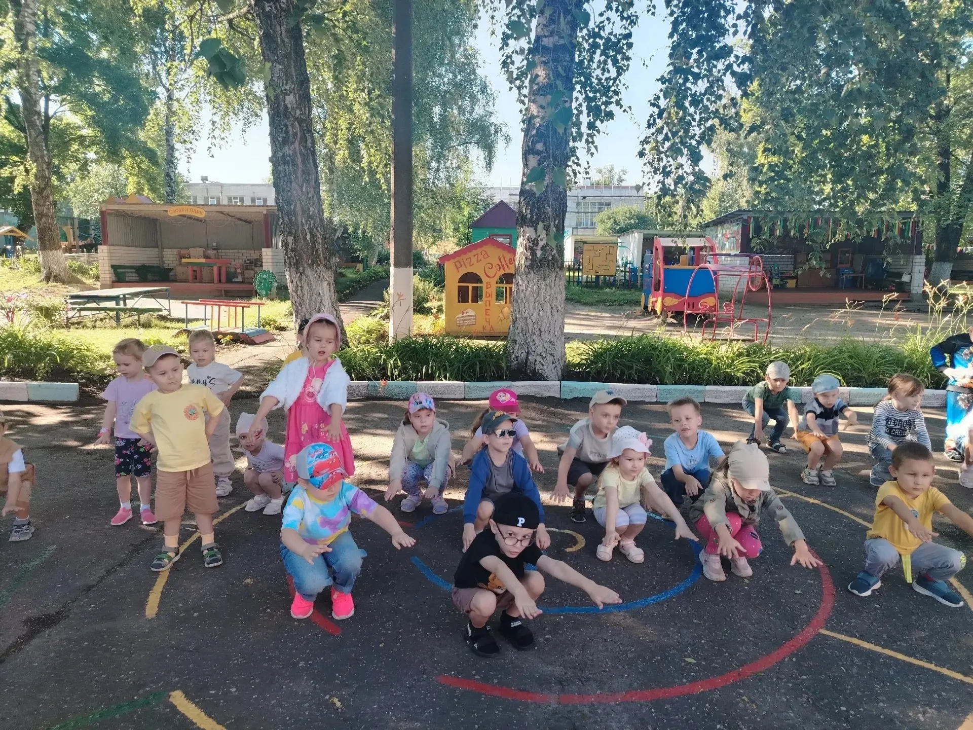 ☀️ Бодрое утро начинается с зарядки!

Сегодня день наших воспитанников начался не просто с завтрака,