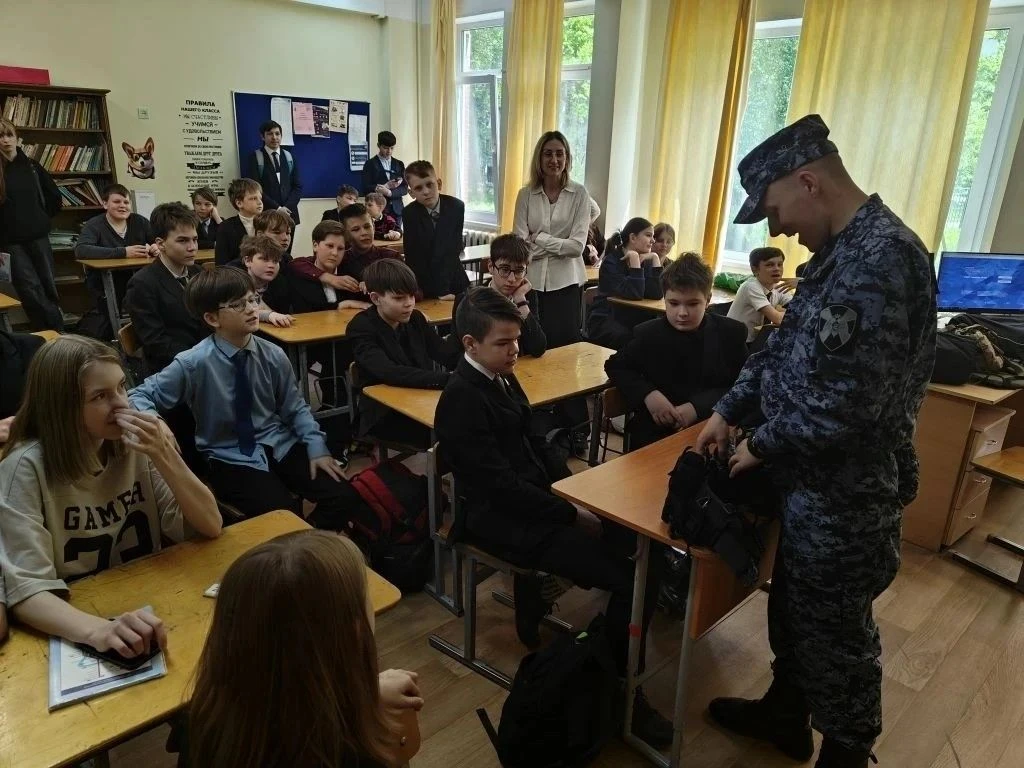 Последний учебный день в гимназии выдался особенно волнительным!
26 мая к нам приехал наш педагог — 
