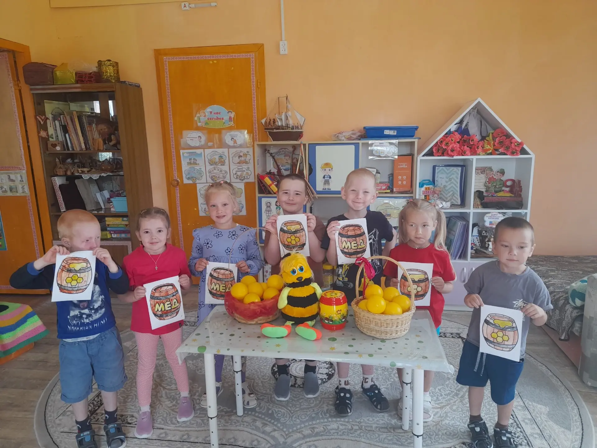 🍯 Сладкий праздник в детском саду д.Московская у «Семицветиков»: как мы встречали Медо...