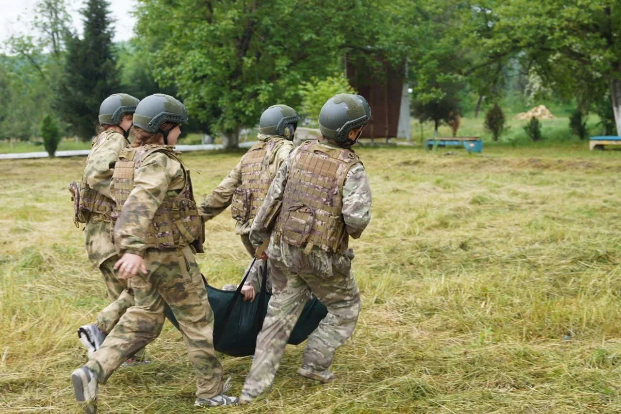 Завершился региональный этап военно-патриотической игры «Зарница 2.0» 🇷🇺

Несколько дней в лагере 