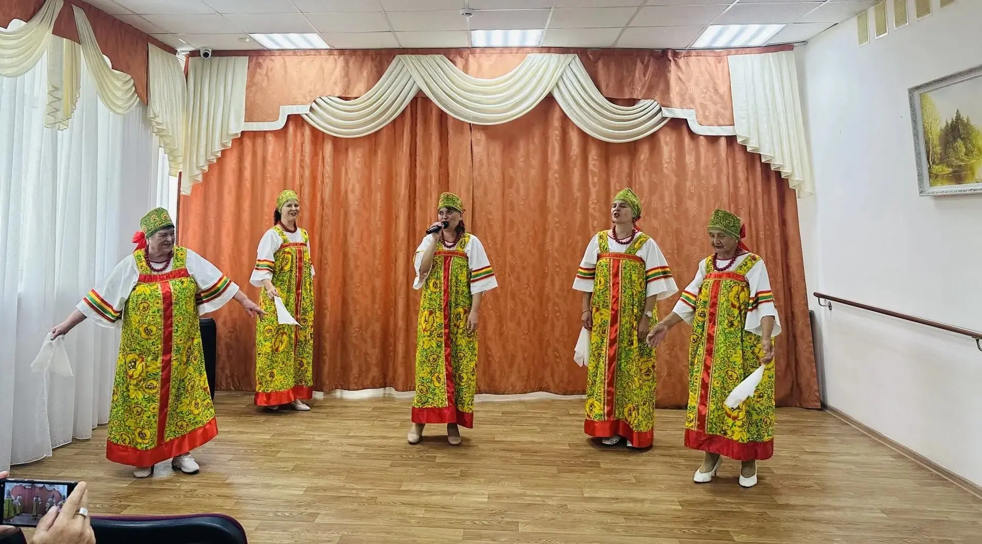 🎤 В рамках Года воинской и трудовой доблести и Года единства народов России ансамбль «...