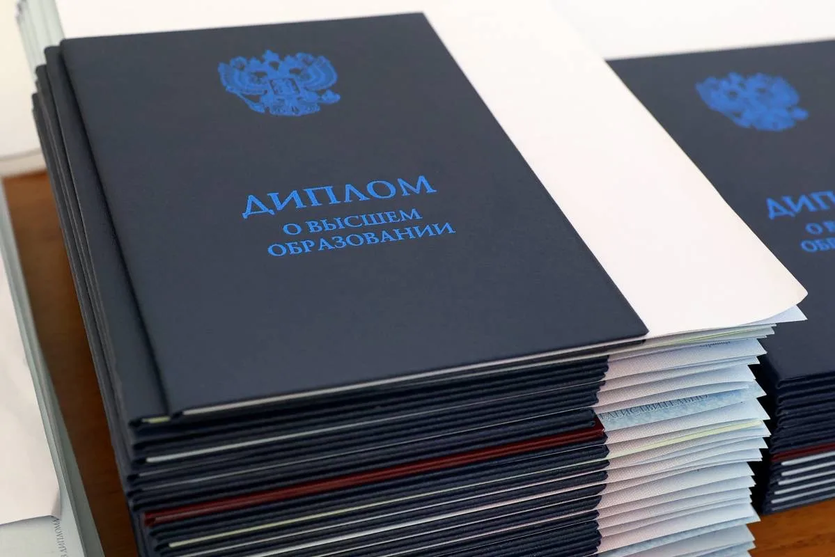Выпускникам вологодских колледжей и вузов помогут в поиске работы 💼