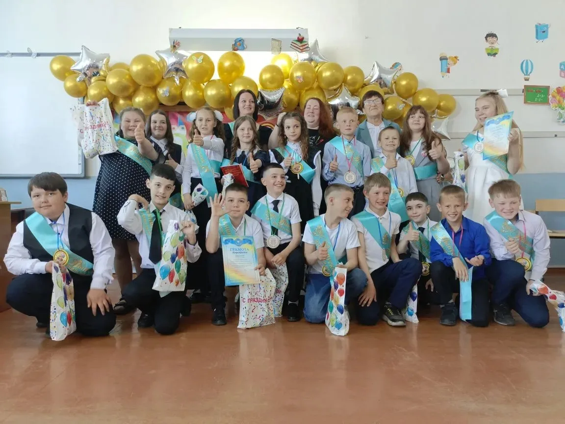 Наши дети сделали это! 🎓 Прощай, начальная школа!