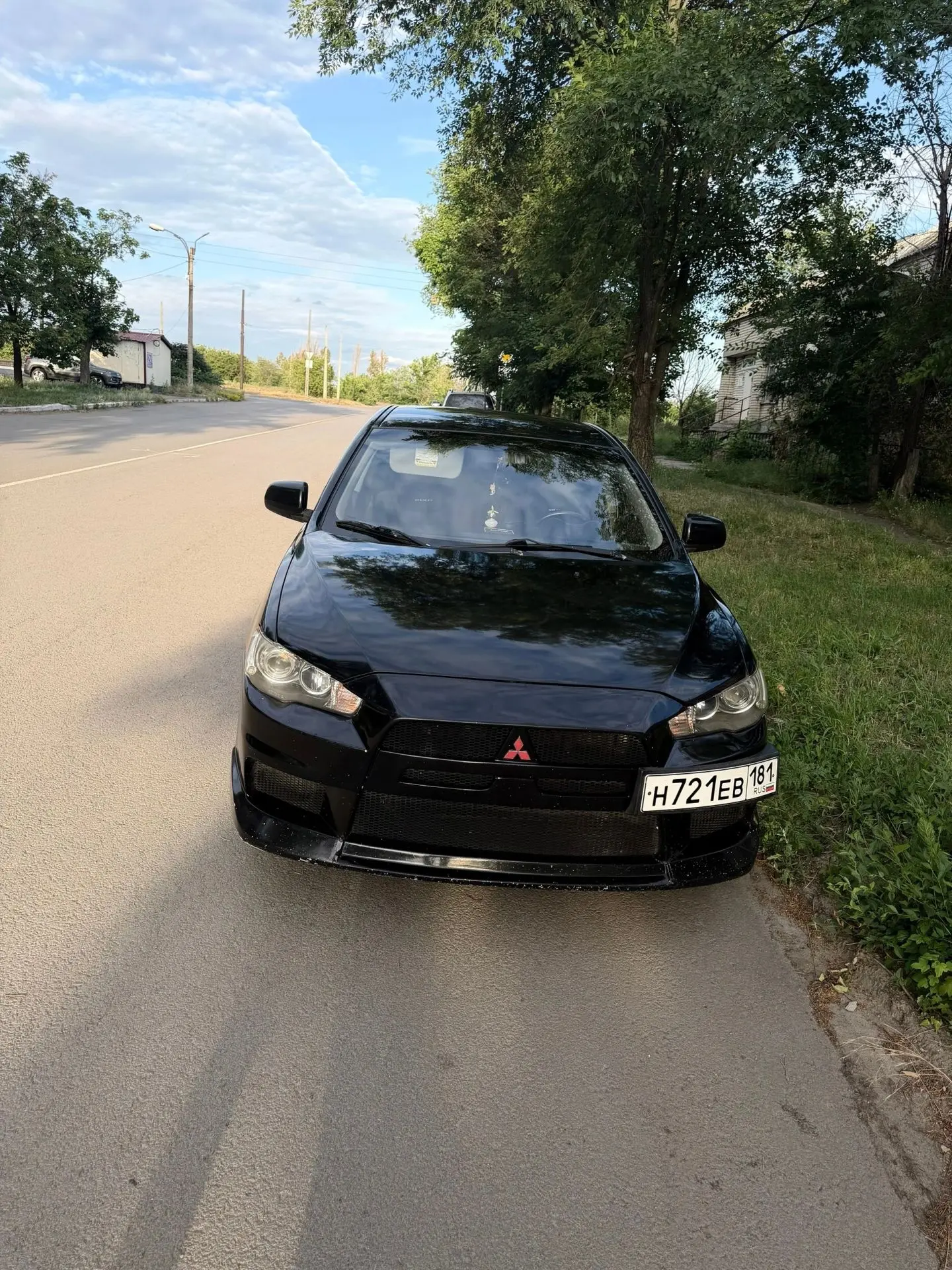 Продам Mitsubishi Lancer 1.5
МКПП
Юр чистая 
Цена: 490.000 + торг 
Антрацит
+79591910196