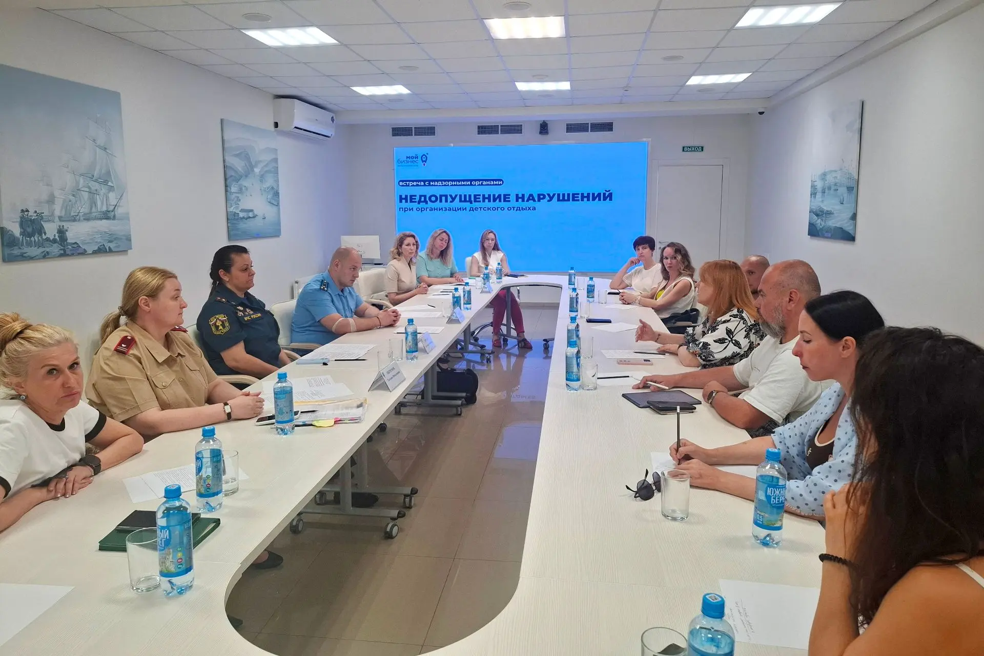 Прокуратура Гагаринского района организовала круглый стол по вопросам профилактики нару...