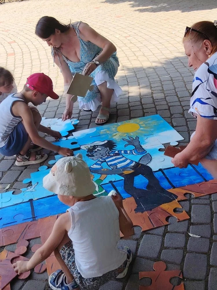 🎈Праздничные мероприятия в городском парке культуры и отдыха в Бутурлиновке

Фото – Бутурлиновский 