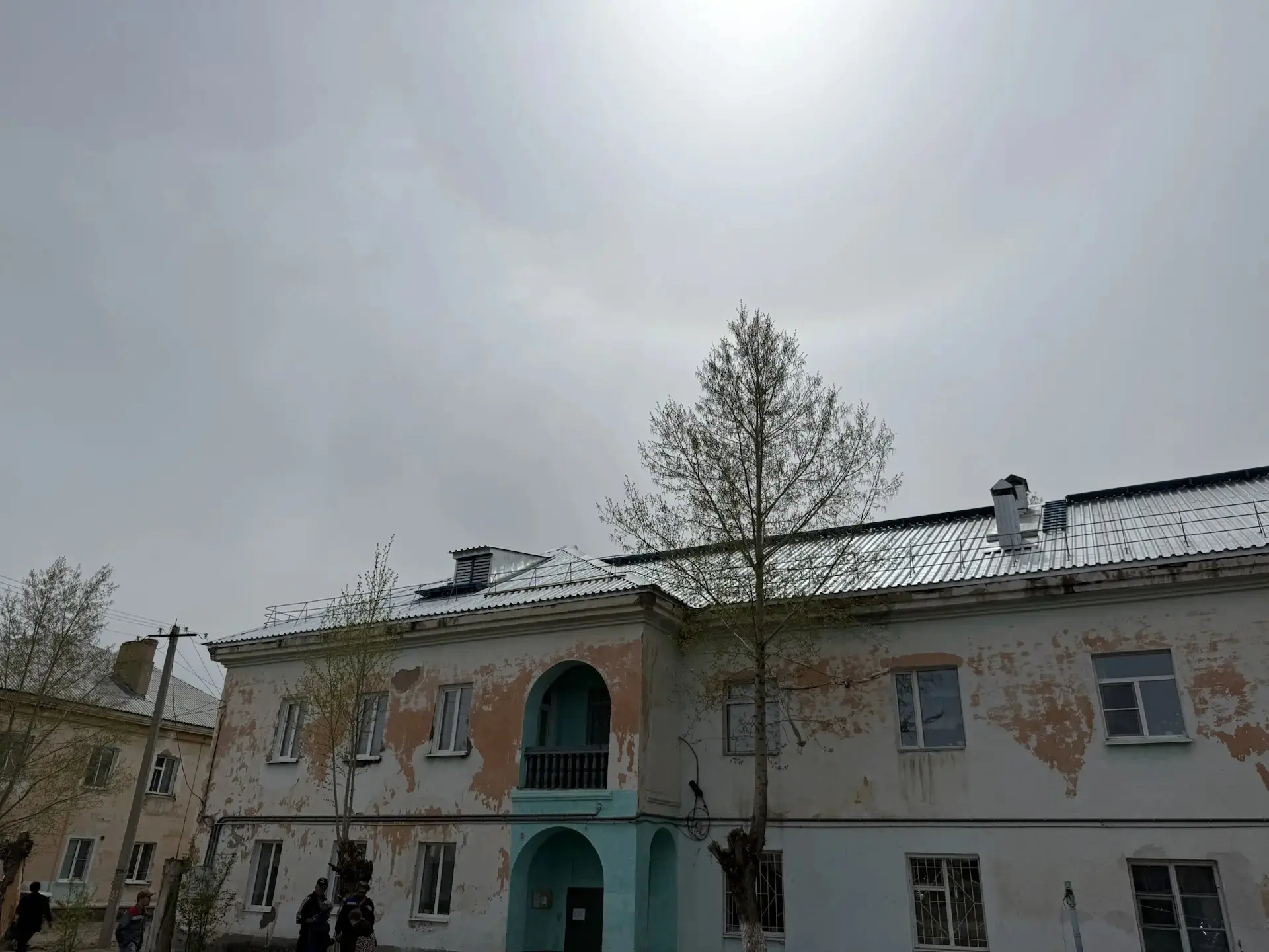 🏗Крыша дома в городе Борзя обрела новую жизнь 

👷‍♂Завершился капитальный ремонт крыши в многоквар