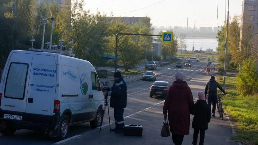 В Дзержинске передвижная лаборатория проверила воздух в шести районах города