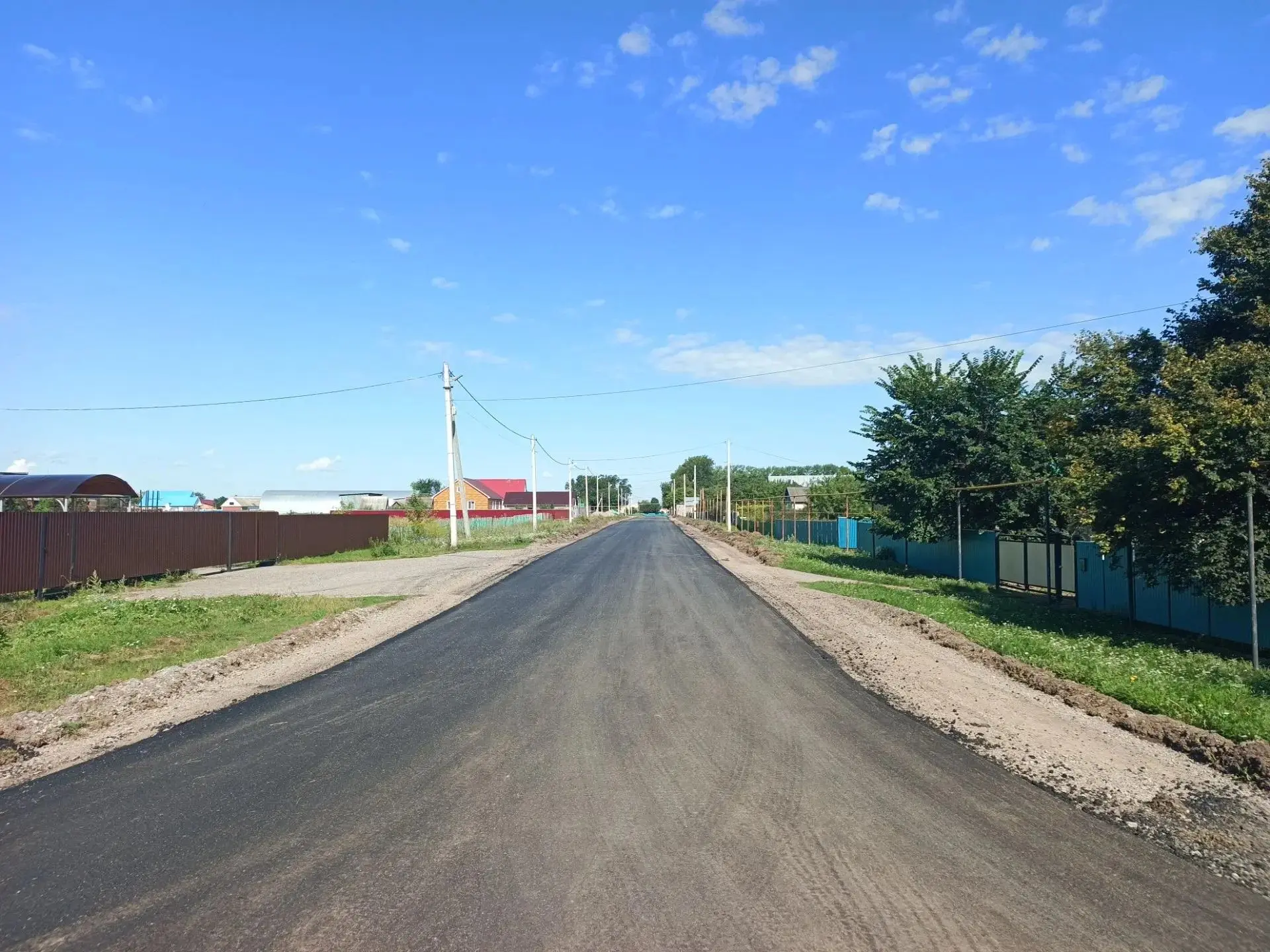 🛣 Продолжается асфальтирование дорог в сельских поселениях в рамках республиканской пр...