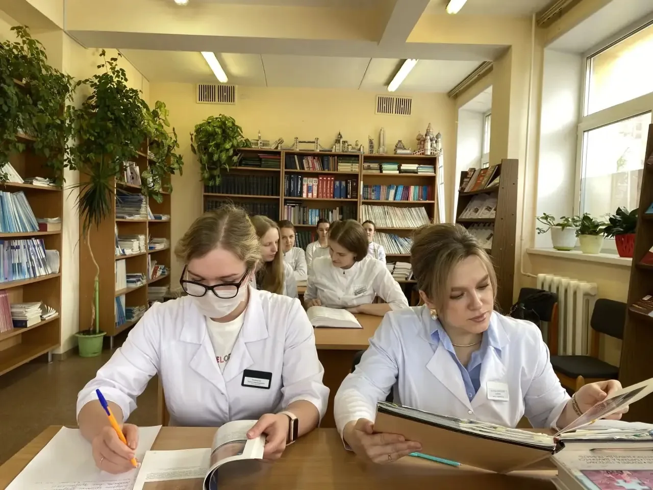 Тсс... Тихо! Идут занятия!