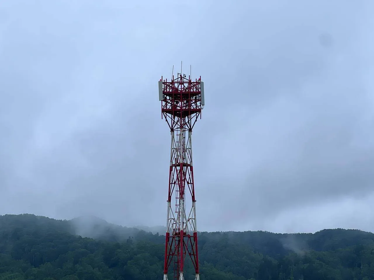 🔥В Прогрессе и Новорайчихинске усилили сеть LTE

Телеком-оборудование обновили на всех базовых стан