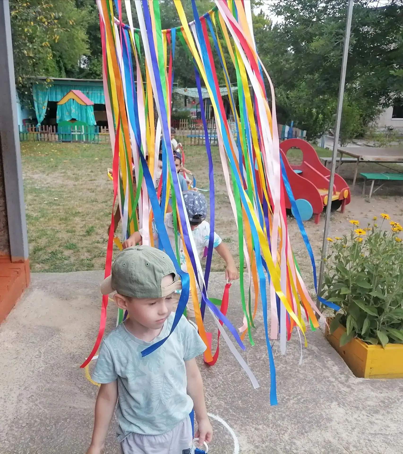 🌈🤸‍♂️ Телепортация прошла успешно!

Сегодня группы «Непоседы» (воспитатель Черняк С. А.) и «Почему