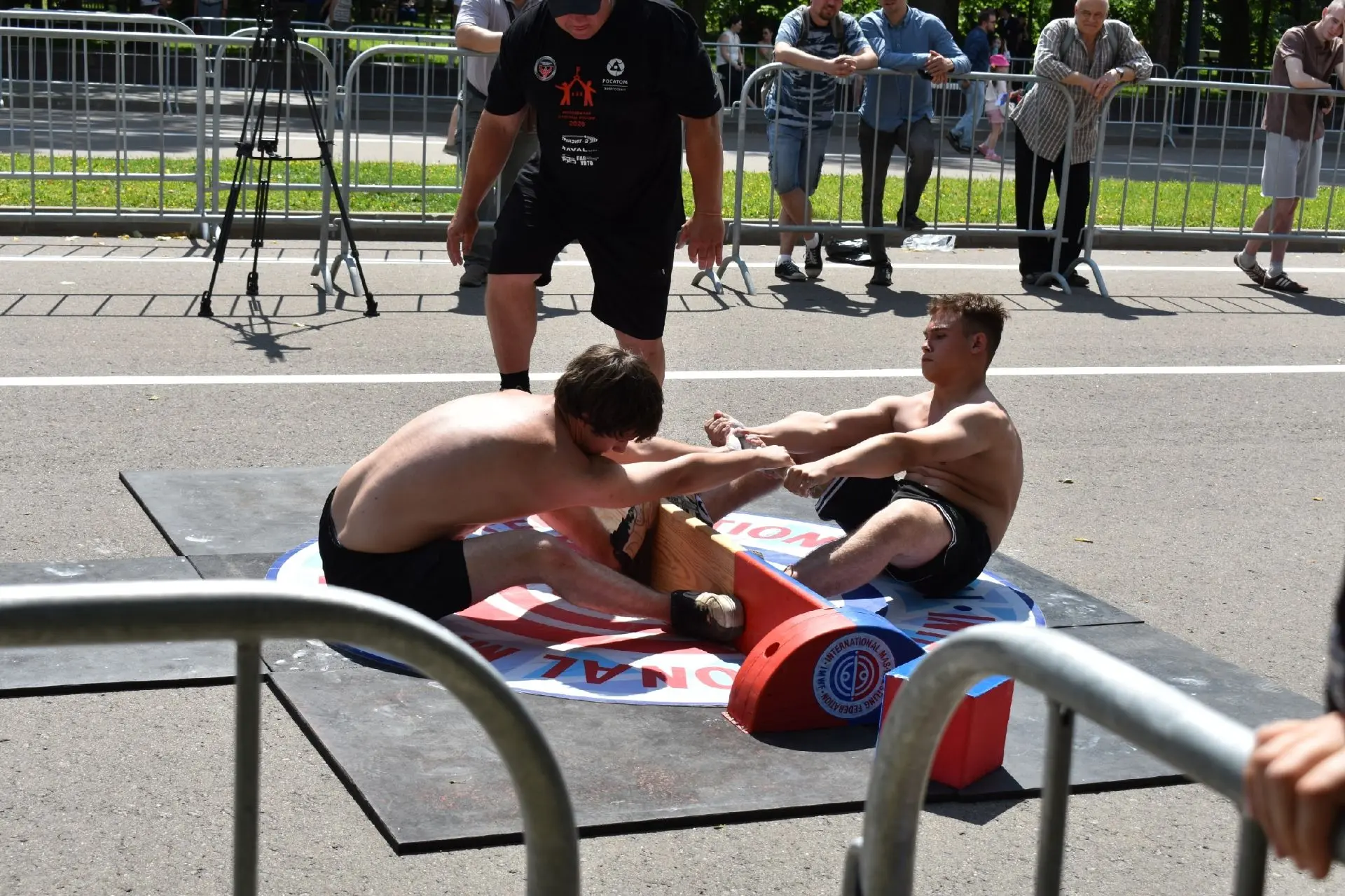 ⚡️12 июня на площади Ленина в Смоленске состоялся фестиваль силовых видов спорта «Смоленский рубеж»,