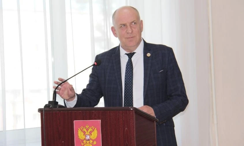 📄 Глава Бурейского округа Андрей Литвинов досрочно покинул пост  Глава Бурейского округа Андрей Литв