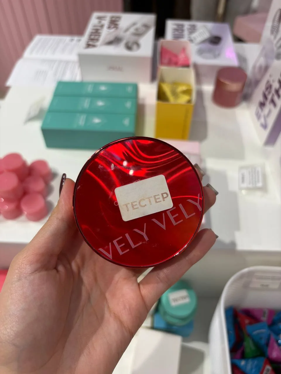 VELY VELY Layer Fit Cover Cushion SPF50+ PA++++ — кушон для тех, кто хочет хорошо перек...