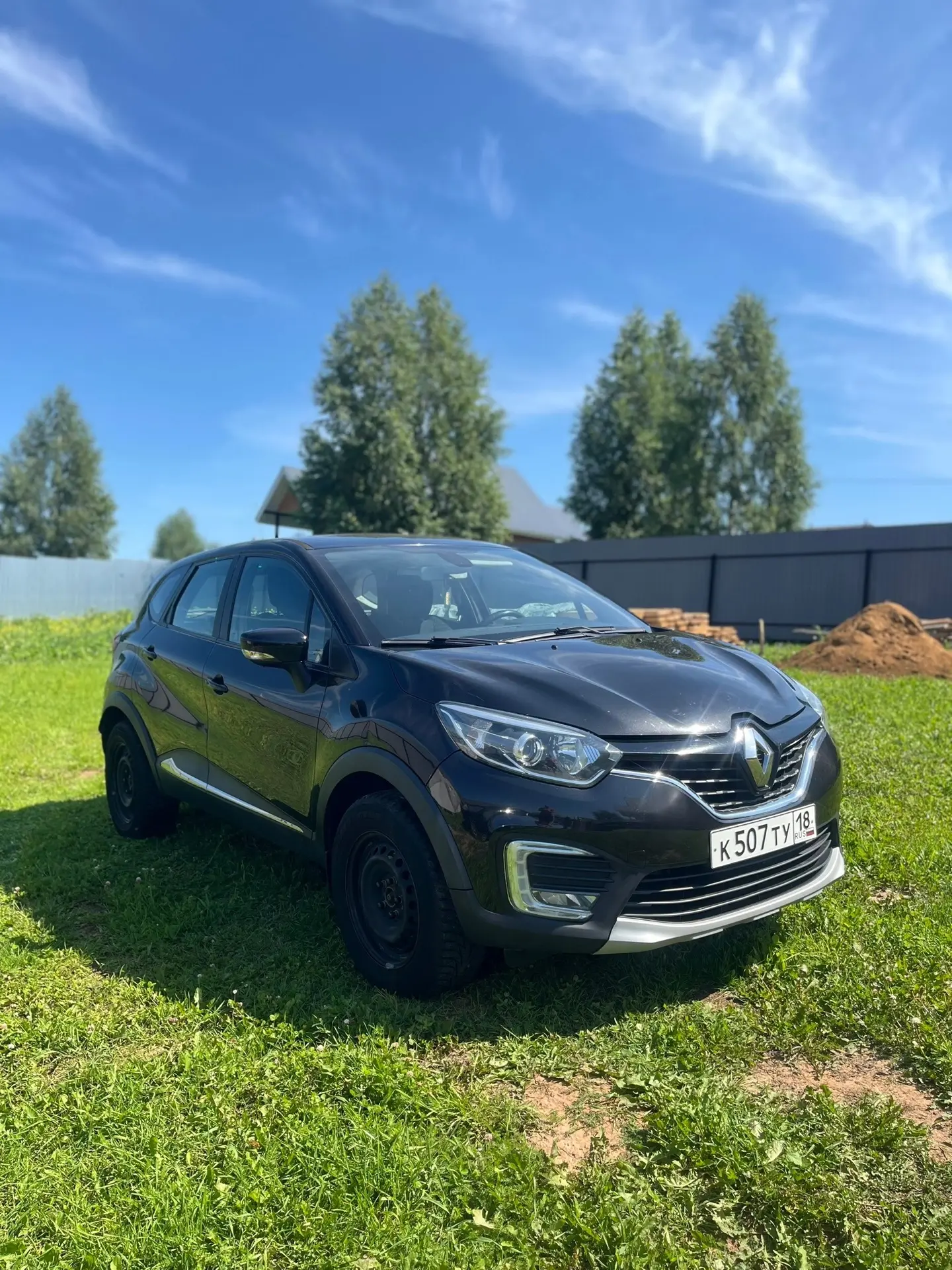 Renault Kaptur 2016 года
пробег 135000км
2.0 на автомате на полном приводе в заводском окрасе
Находи