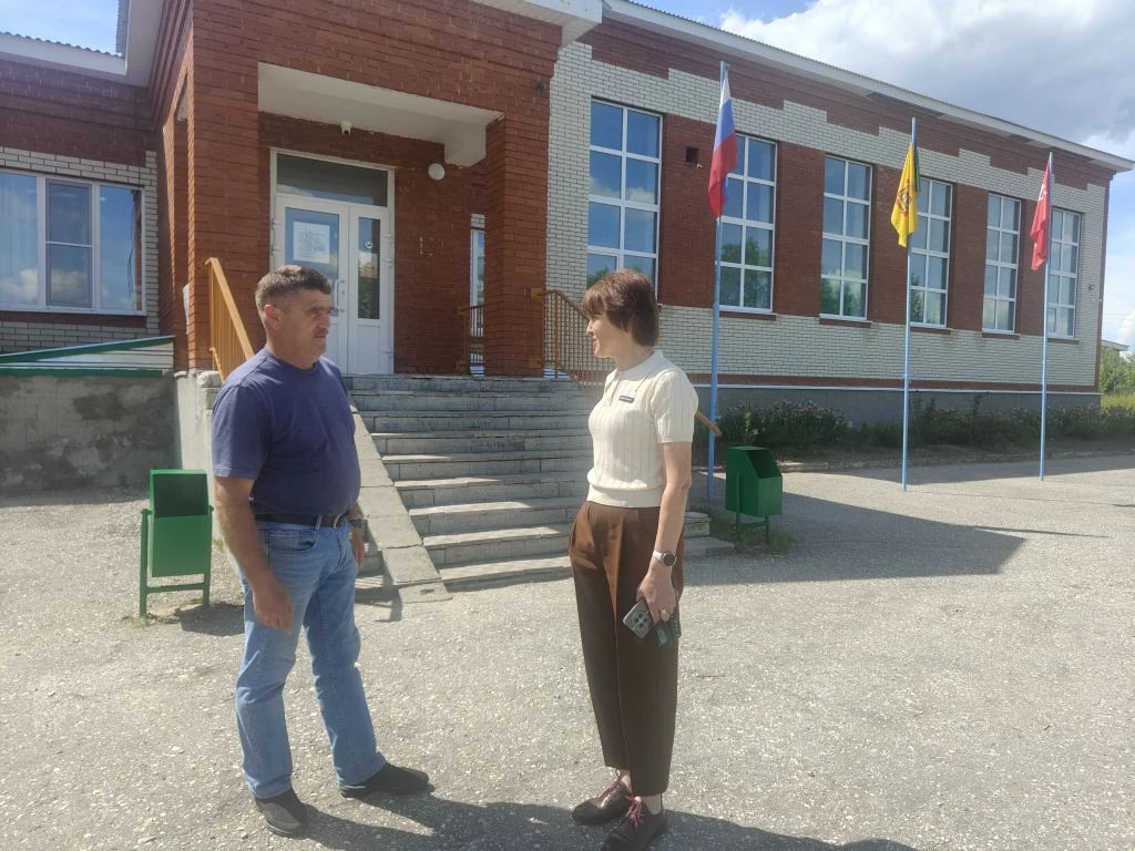 Первые дни в «Рассвете»: как подростки из Еги привыкают к трудовому ритму

1 июня на базе лагеря тру