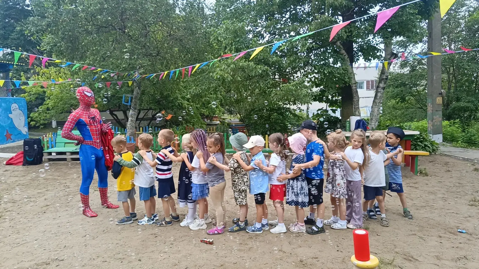 🎂🎉 Поздравляем Артёма Халина с 5-летием!

🥳🎈☀️ В средней группе «Солнечные зайчики» прошёл замеч