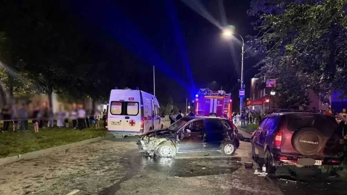 ❗️Три человека пострадали в массовой аварии на улице Ново-Вокзальной в Самаре