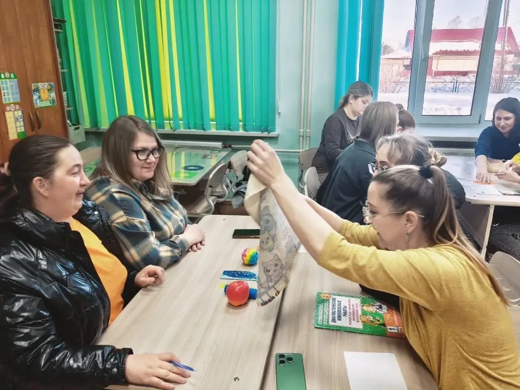 27 марта в 1 "А" классе прошло очередное родительское собрание. Обсуждались актуальные вопросы, связ