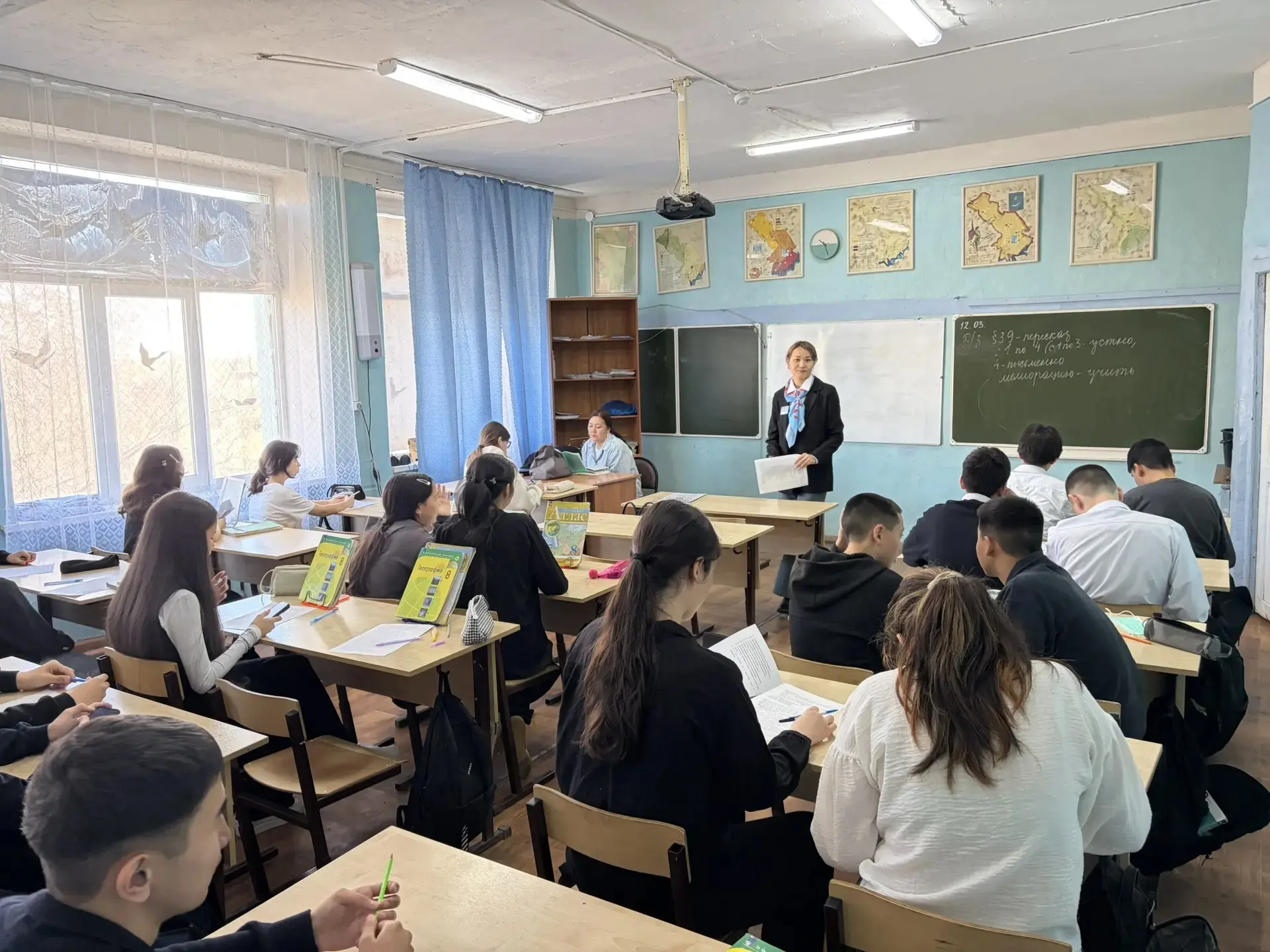 🧭 Курс на профессиональное будущее: встречи с Кадровым центром  В нашей школе прошел цикл профориент