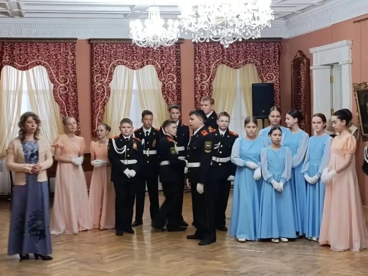«Ночь в музее» 16 мая наши кадетские классы приняли участие во Всероссийской акции «Ночь в Музее». Н