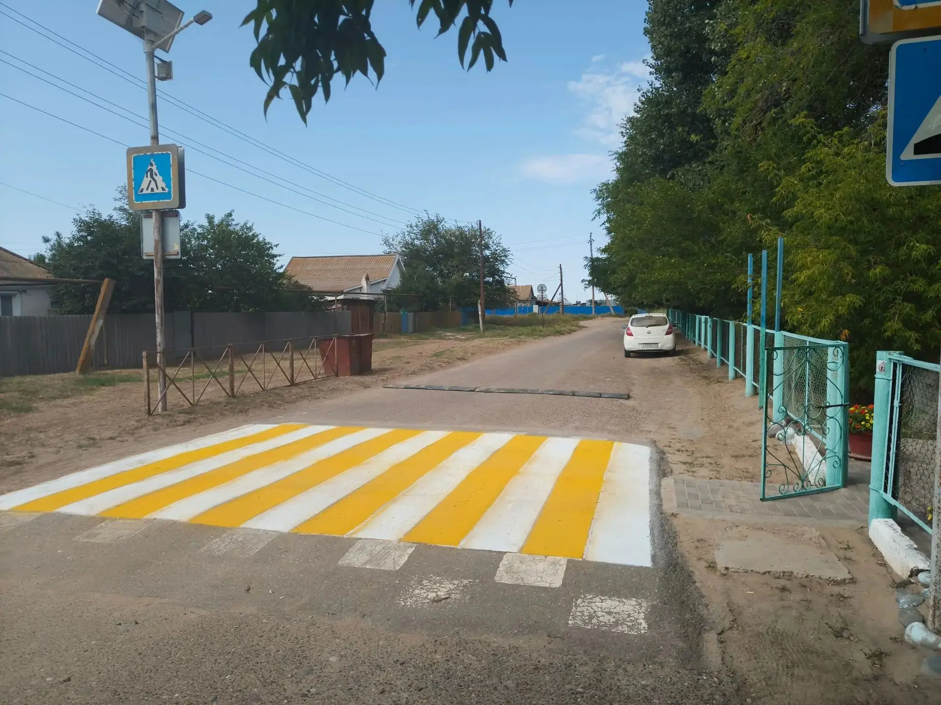 Проведены работы по восстановлению дорожной разметки пешеходных переходов Лиманского ок...