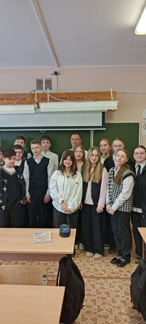 🌷 Поздравления от родителей в День школьного содружества.  "Школе я желаю процветания, чистых коридо