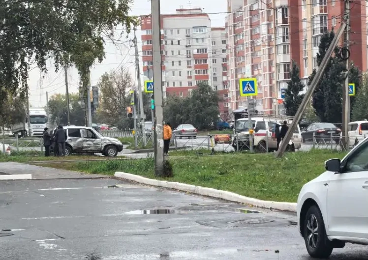 Вчерашнее ДТП на пересечении ул. Ватутина и Дмитриева.
