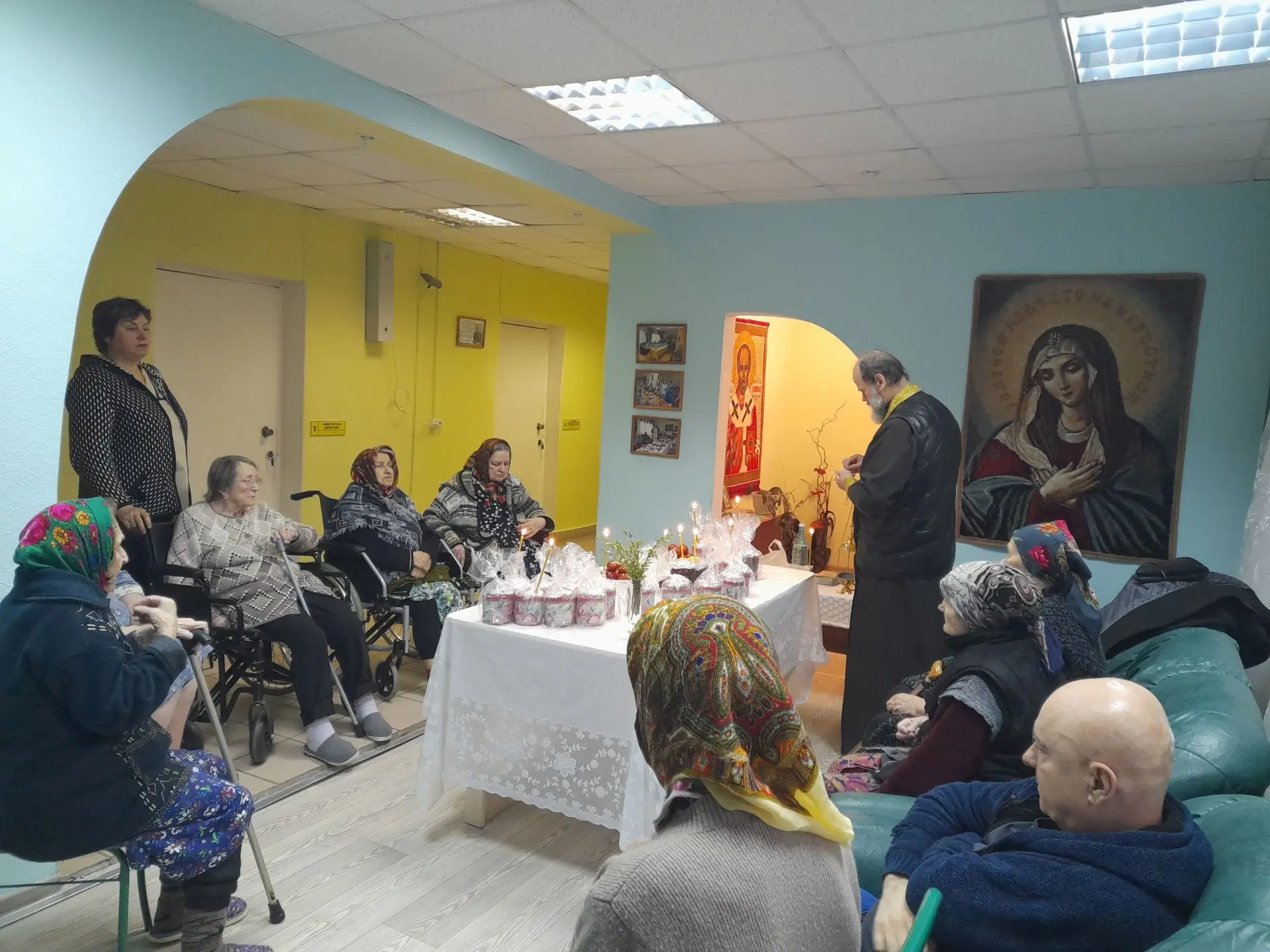 🌟Пасхальный молебен ⁣ 🏡В Светлый день Пасхи настоятель храма Вознесения Господня протоиерей Иаков со