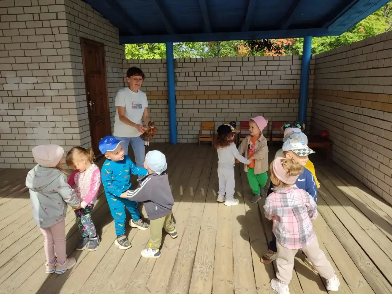 "Прогулка с куклой Таней" - весёлое мероприятие на свежем воздухе прошло в группе N 2.