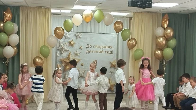 В жизни каждого ребёнка есть особые мгновения — те, что, словно волшебные кадры, навсег...