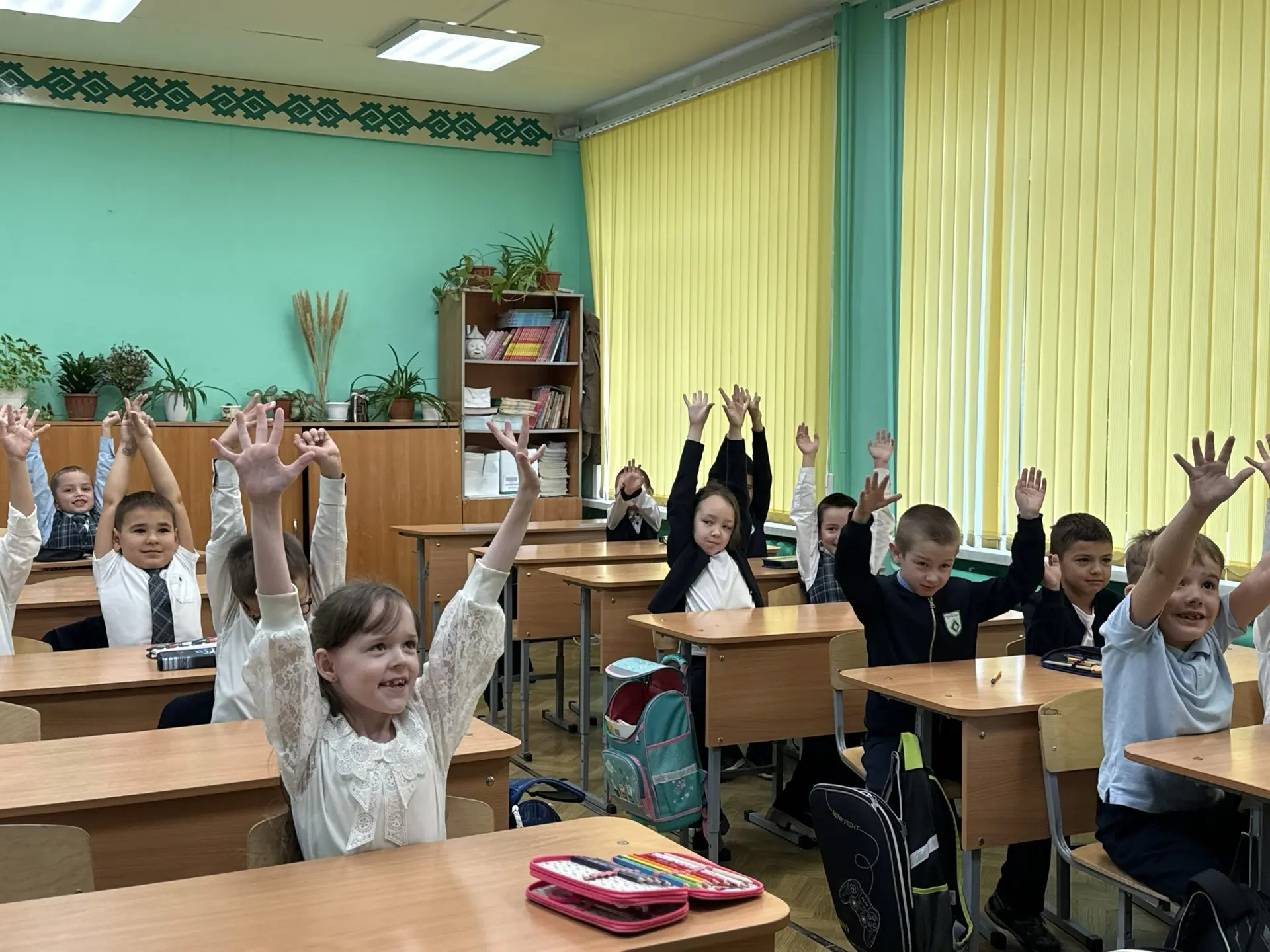 Сегодняшний психологический час в нашем лицее — это не просто лекция, а настоящий остро...