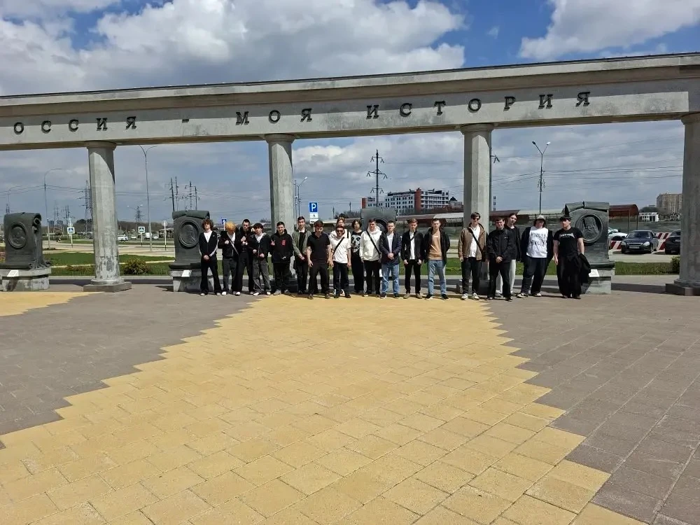 🏛Экскурсия студентов техникума в парк «Патриот»: погружение в историю и мощь отечественной военной т