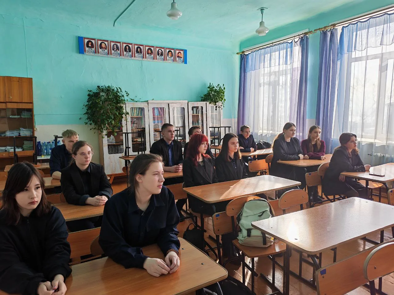 ПУТЕШЕСТВИЕ В МИР ПАЛЕОНТОЛОГИИ #СОШ2ОрловПетЗаб

 День российской науки, это знаменательная дата, с
